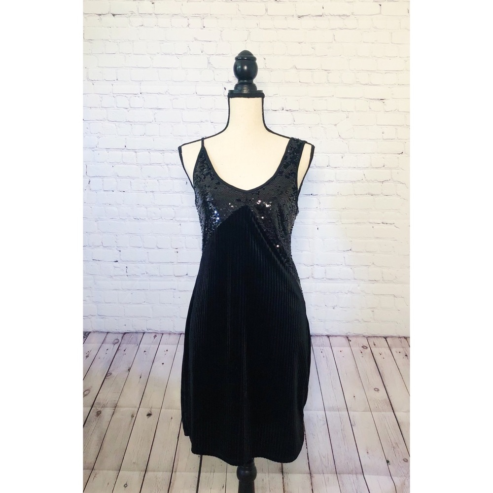 Free Generation Velour with Sequence Dress M